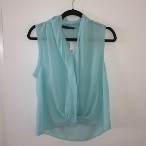 Wells Grace sleeveless blouse top